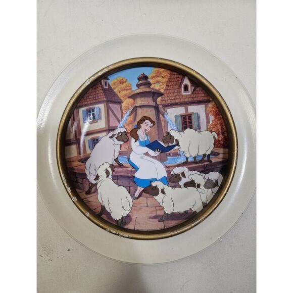 1993 DISNEY - " BELLE'S FAVORITE STORY" - 7TH PLATE IN BEAUTY & BEAST COLLECTION - Picture 1 of 2
